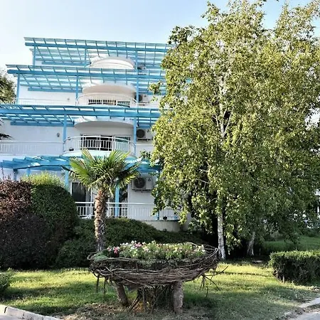 Kaliopa Hotel 3*