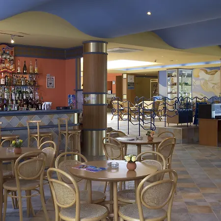 Kaliopa فندق البينا